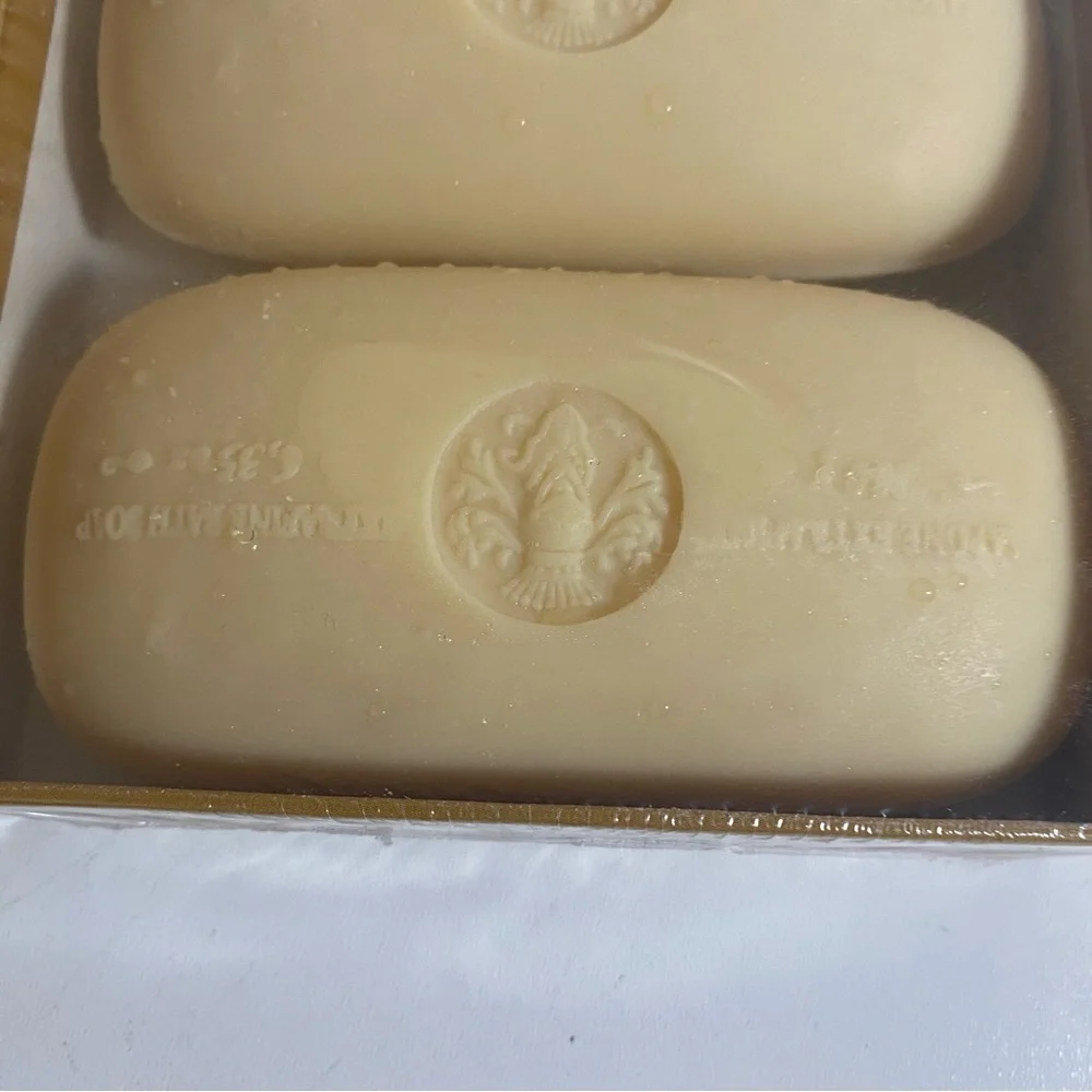NIB Set Of 2 Cannella Original Vegetal Handmade In Italy 10.5oz Bar Cinnamon